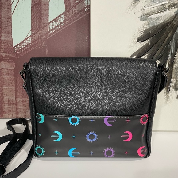 Day & Knight black vegan leather shoulder crossbody bag - Picture 9 of 10